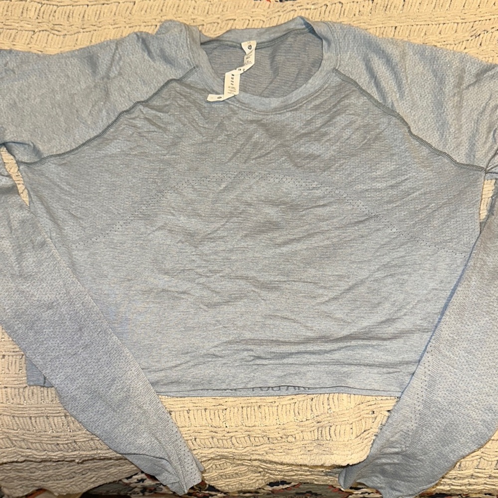 Lululemon Athletica Heather Gray Long Sleeve Top